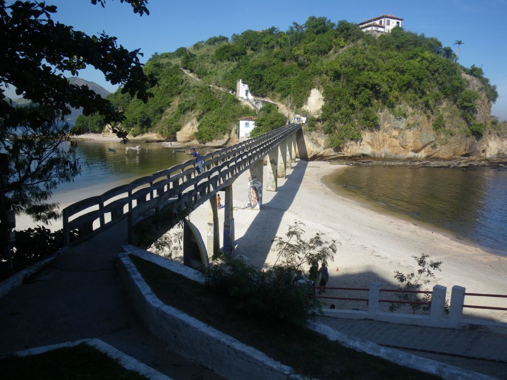 Bridge to Boa Viagem island and chapel.