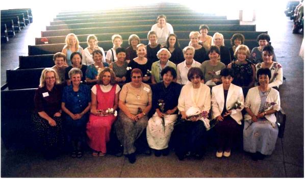 Teachers and Dr. Haruko Kataoka (lst row, 3rd right to left) at Orange County Workshop, California, 2003